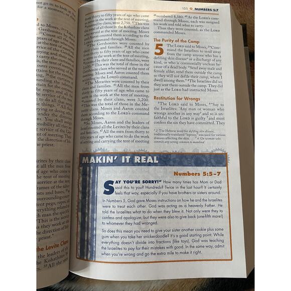 NIV Boys' Bible with studies by Zonderkidz (2011, Hardcover) READ - Picture 4 of 14